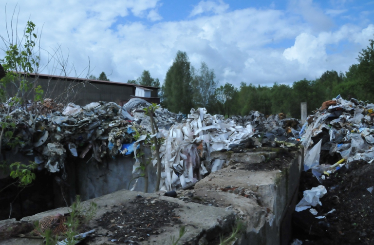 Likvidace zbytku nelegálního odpadu z Bulovky začne zřejmě ještě letos